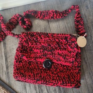 Red and Black Knit Shoulder Bag